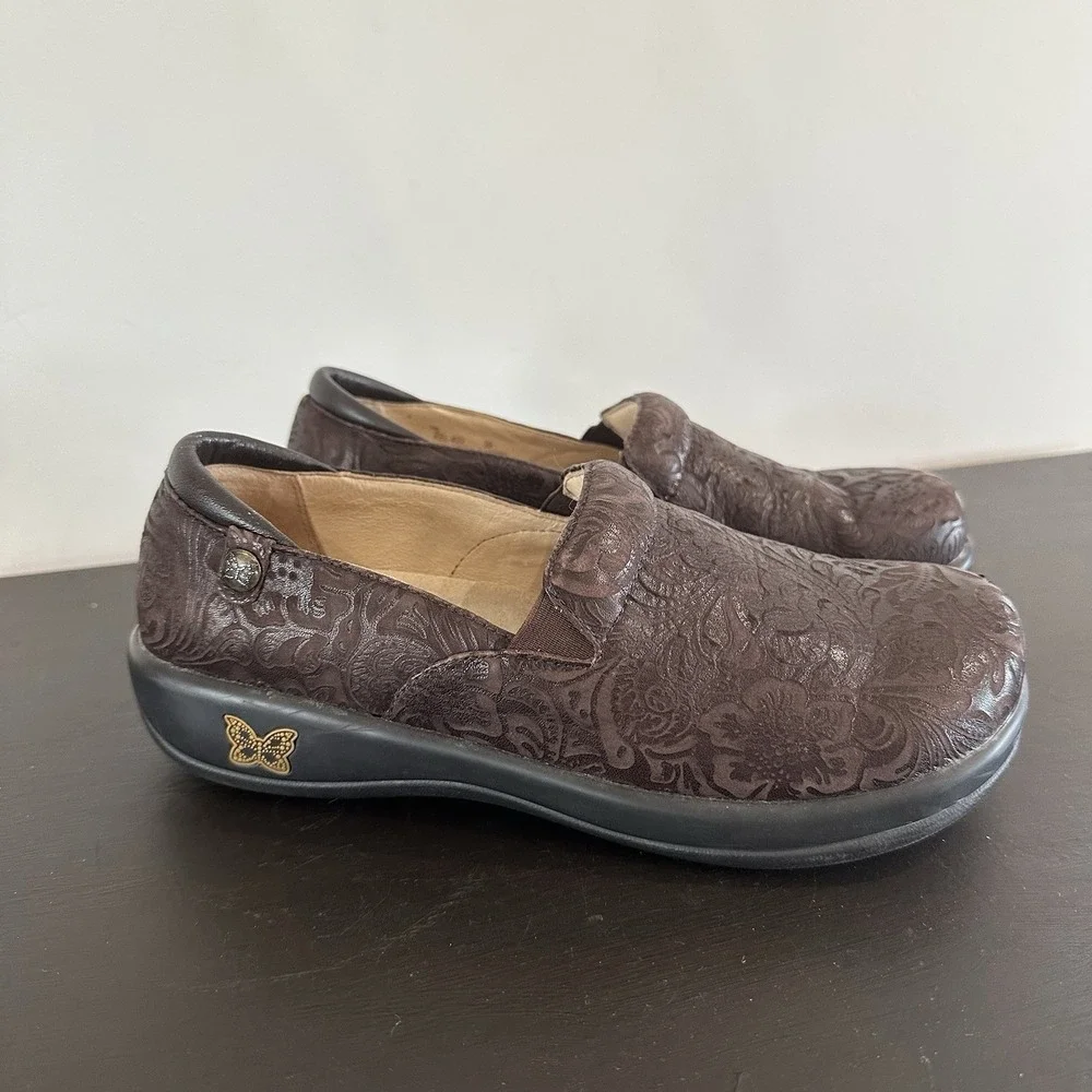 Alegria Keli Womens 39/9 Shoe‎ Brown Paisley Embossed Leather Slip Resistant